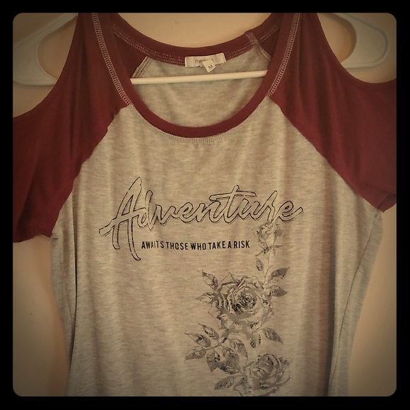 Cold Shoulder Maurices Graphic Tee - Picture 1 of 4